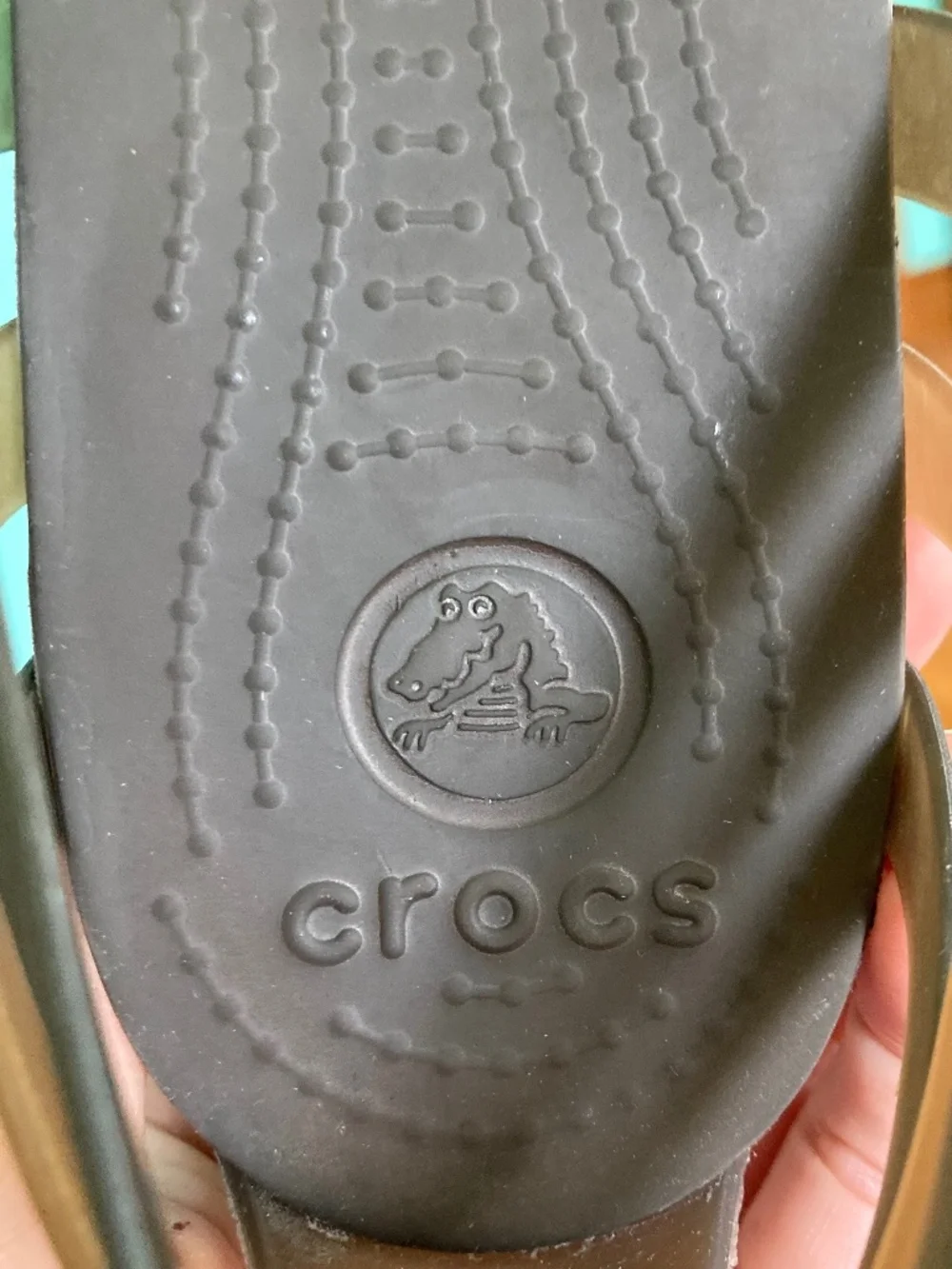 Women’s size 8 brown lattice Crocs sandals - Picture 3 of 5